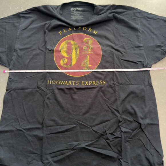 Harry Potter Platform 9¾ Hogwarts Express Graphic T-Shirt – Size 2XL - Picture 5 of 8